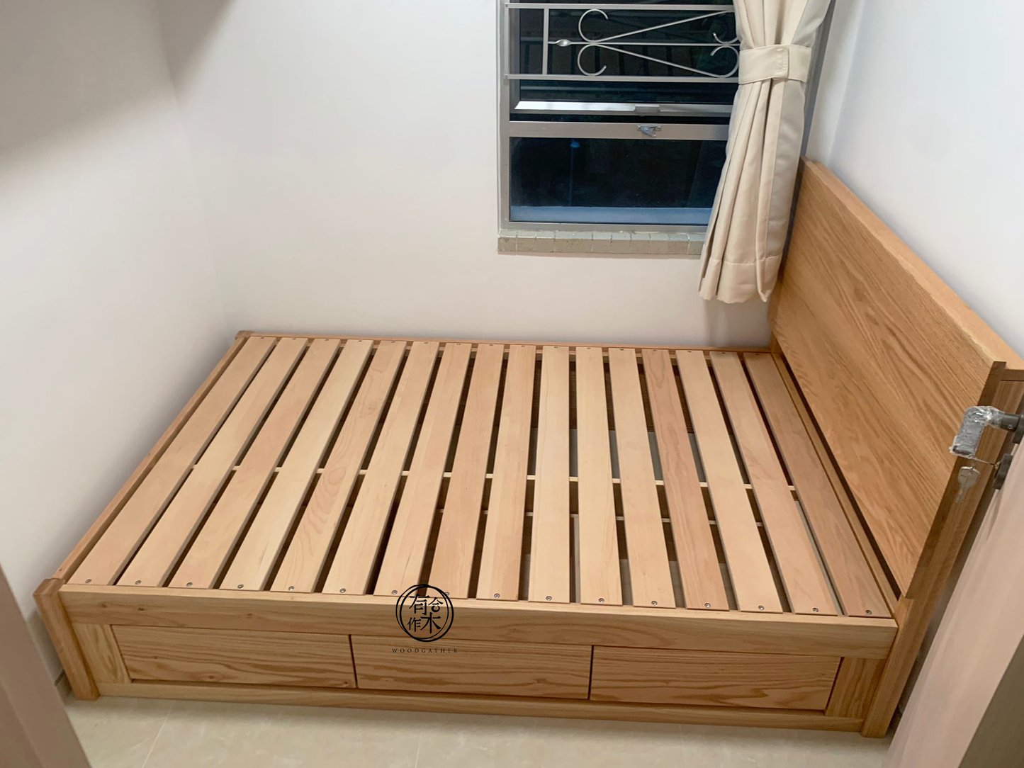 DELIGHT Bed Frame 04 實木床架(櫃桶款式)|可訂造油壓