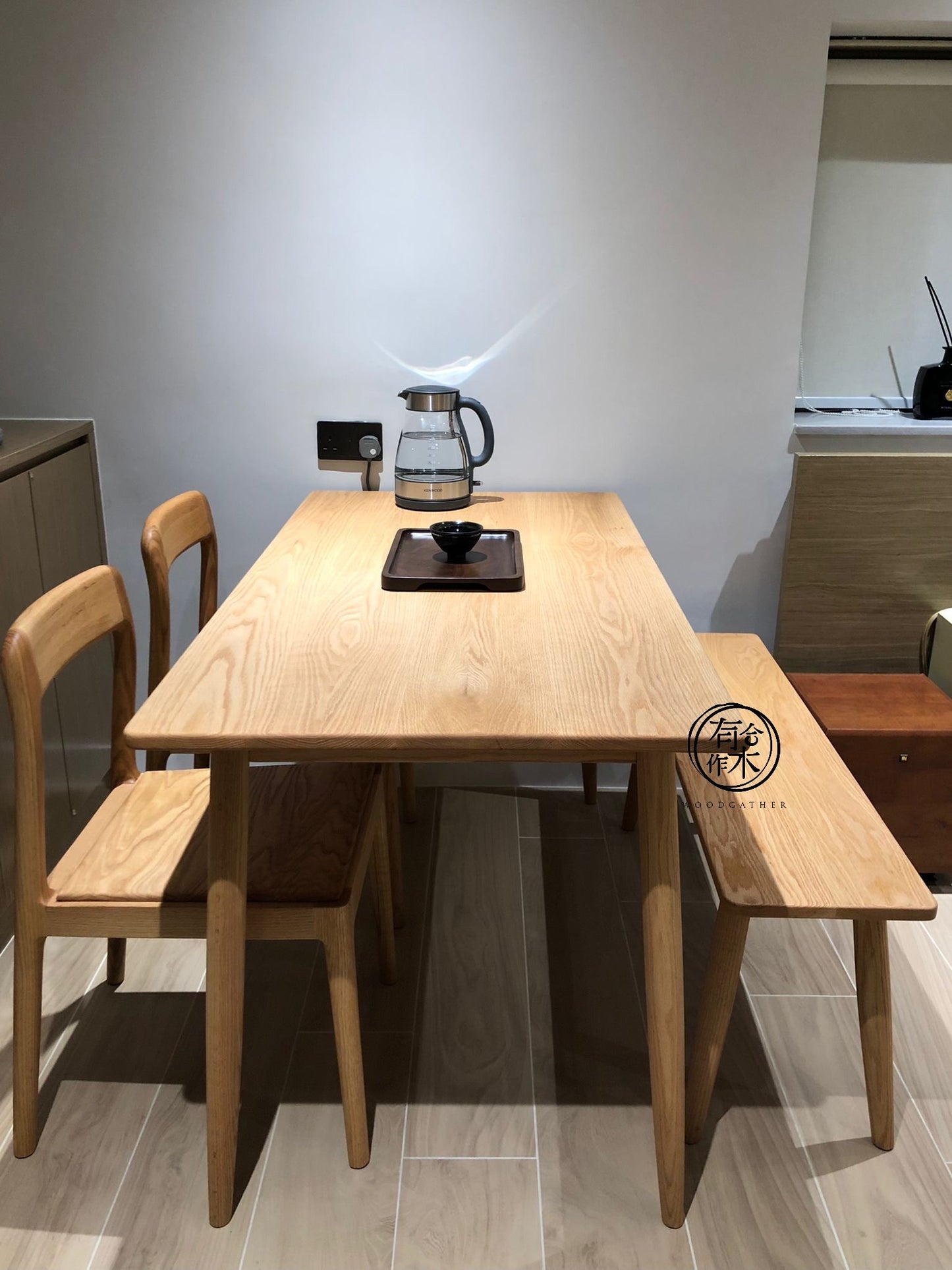 SIMPLY Edge Dining Table solid wood dining table