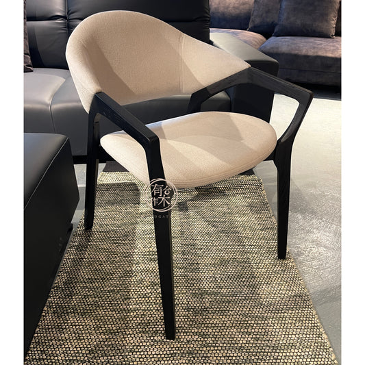 ANTER Dining Chair 04 實木扶手餐椅