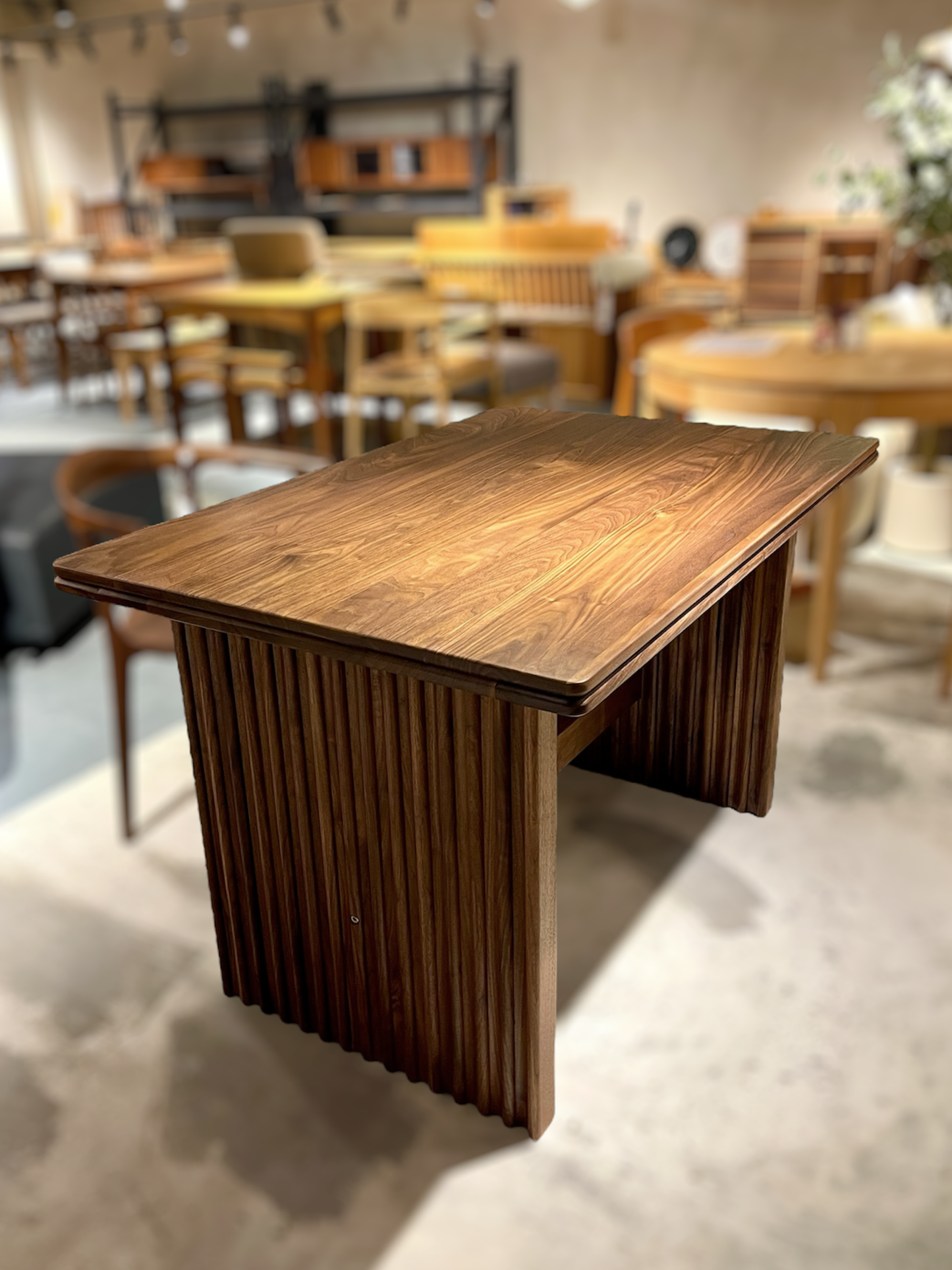 DELIGHT Dining Table 02 實木餐枱 (可訂造)