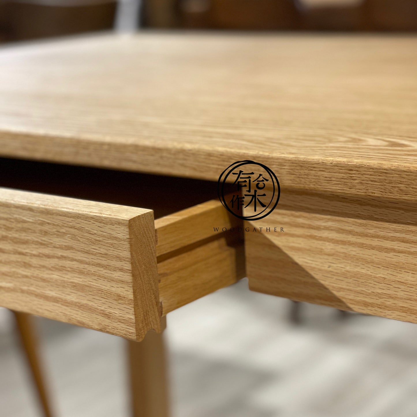 DELIGHT Dining Table with Drawers 實木櫃桶餐枱