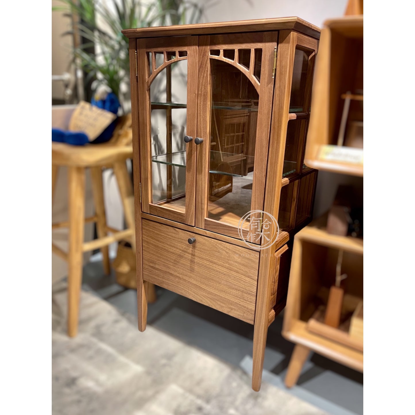 DELIGHT Glass Door Sideboard 02 實木玻璃邊櫃(可訂造)