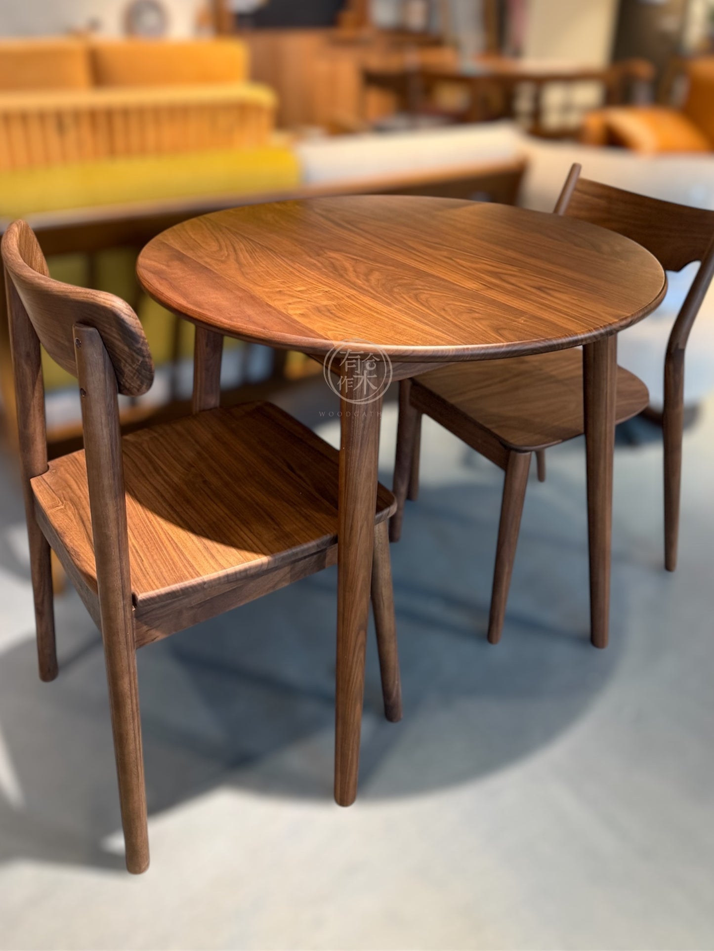 FOREST Round Table 01 實木圓形餐枱 (可訂造)