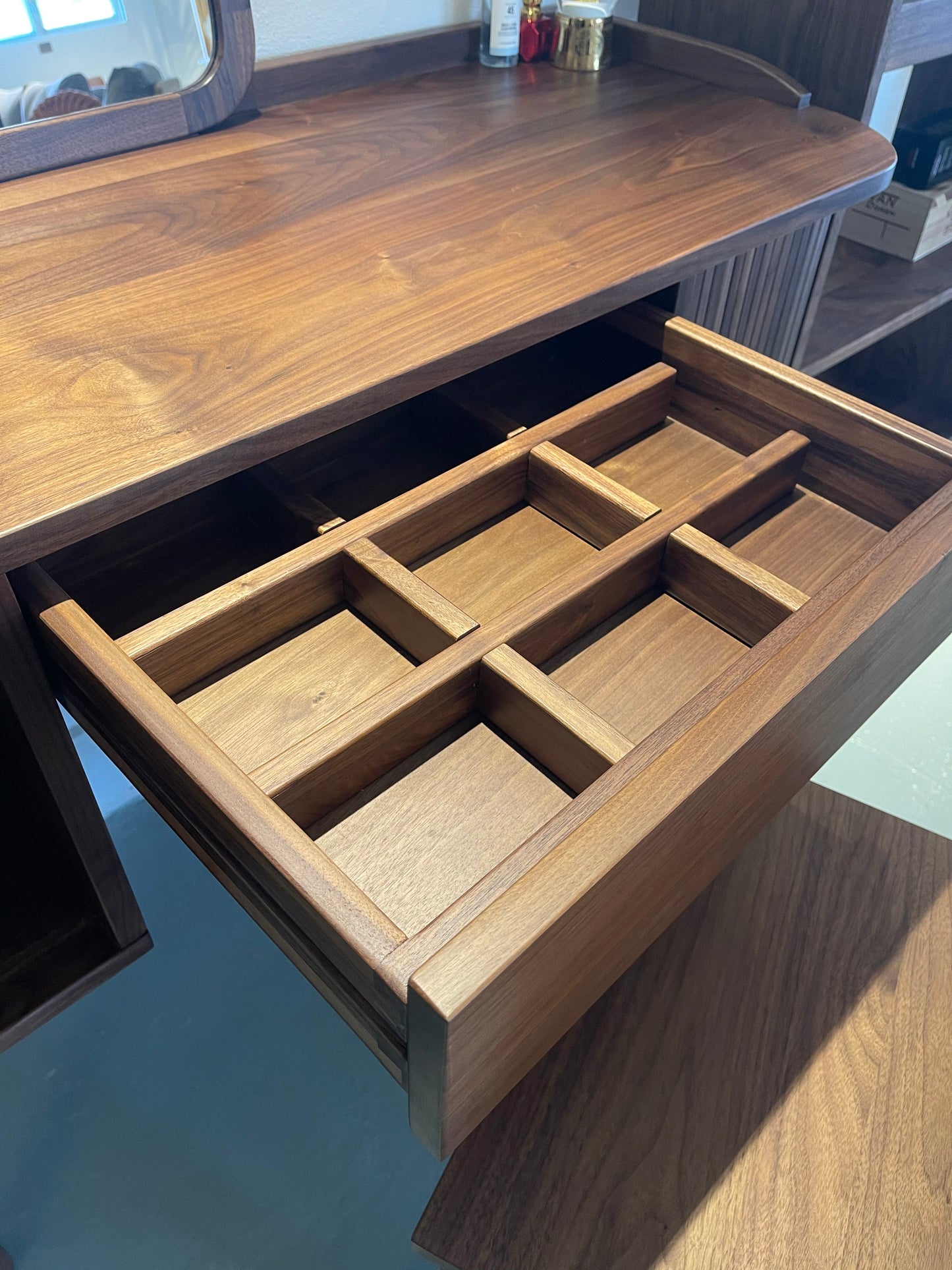 【陳列品出售】SIMPLY Walnut Vanity Desk 胡桃木梳妝枱