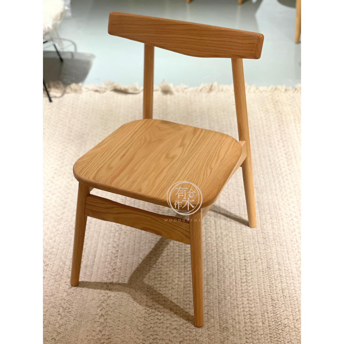 LUMINOUS Calf Dining Chair 實木牛角椅