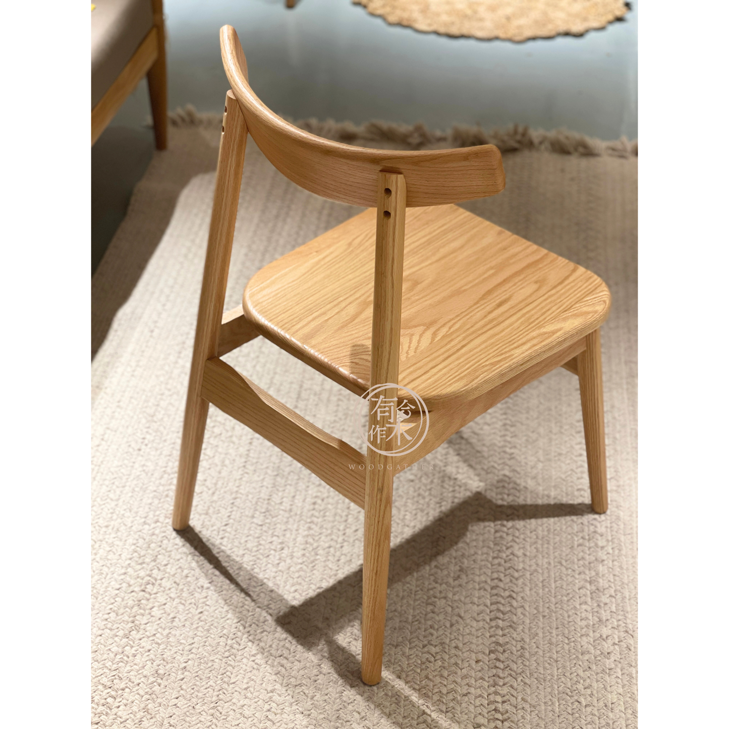 LUMINOUS Calf Dining Chair 實木牛角椅