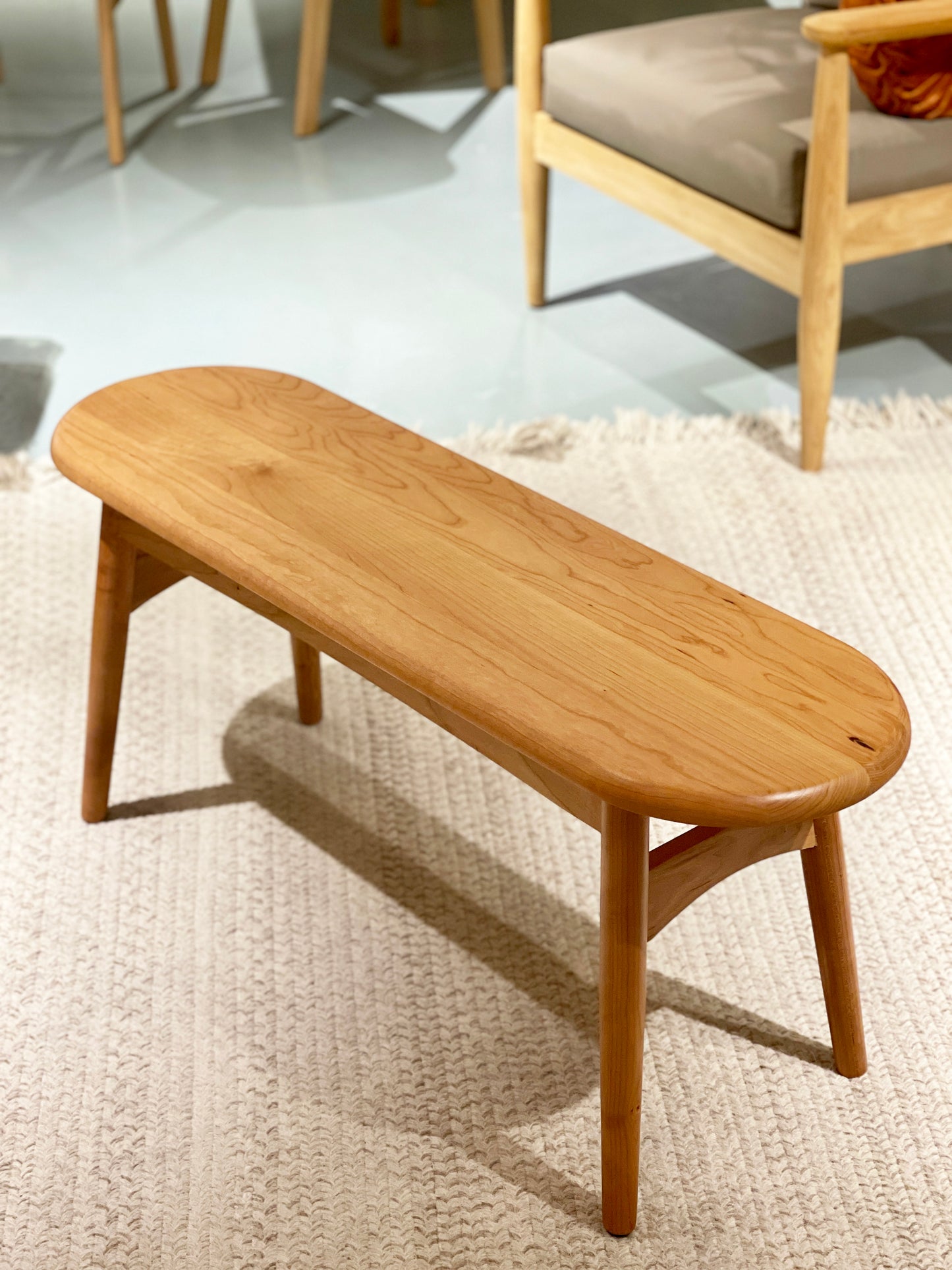 LUMINOUS Oval Bench 實木橢圓長椅