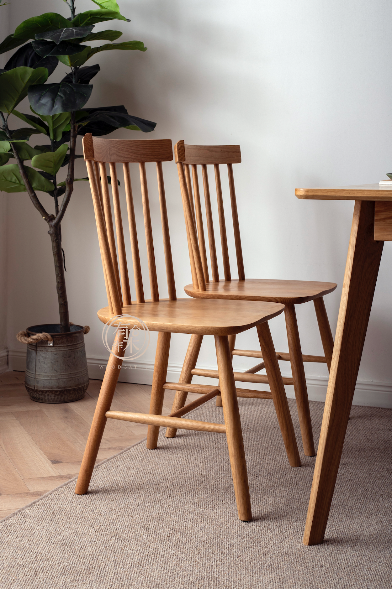 LUMINOUS Windsor Dining Chair 實木餐椅 (原木/胡桃木色)