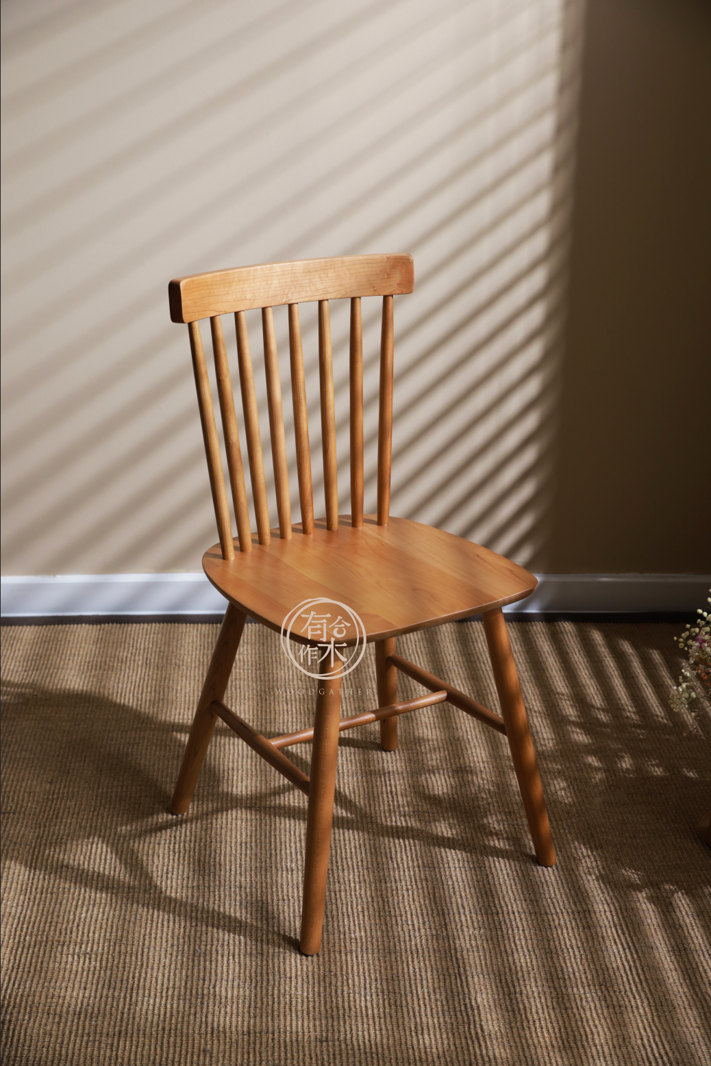 LUMINOUS Windsor Dining Chair 實木餐椅 (原木/胡桃木色)