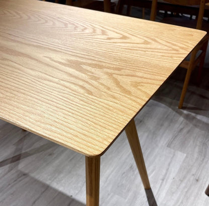 【陳列品出售】SIMPLY Angle Dining Table 橡木餐枱