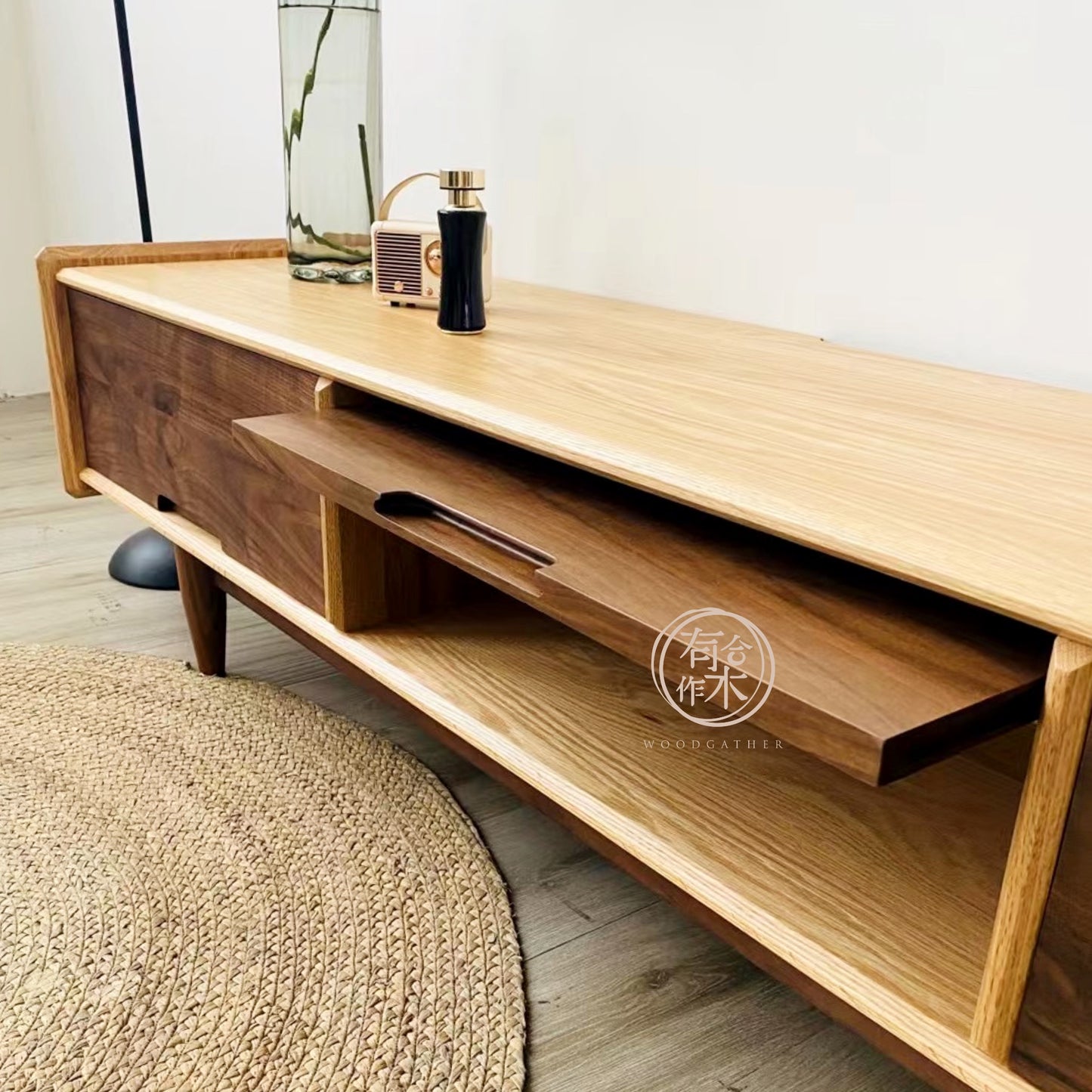 SIMPLY 2-drawer TV Board with lift-up Door 實木電視櫃(可訂造)