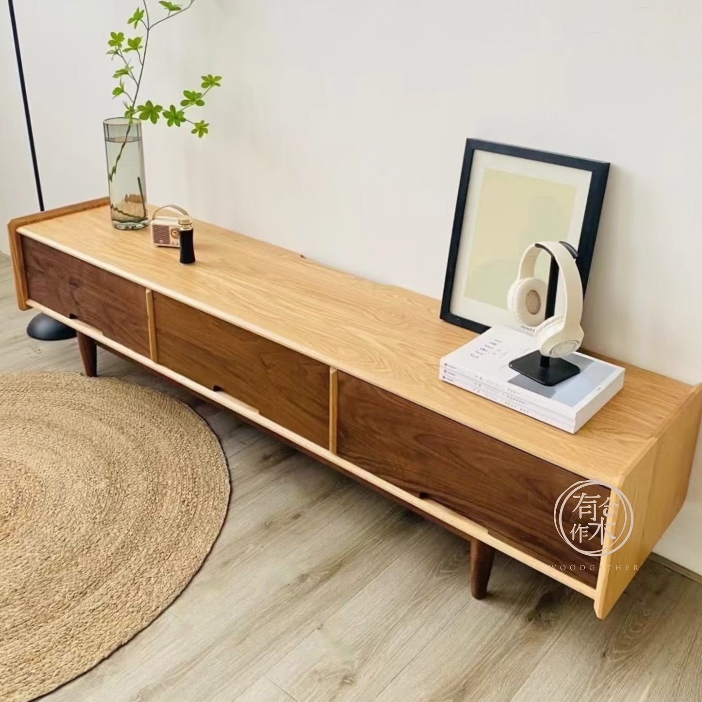 SIMPLY 2-drawer TV Board with lift-up Door 實木電視櫃(可訂造)