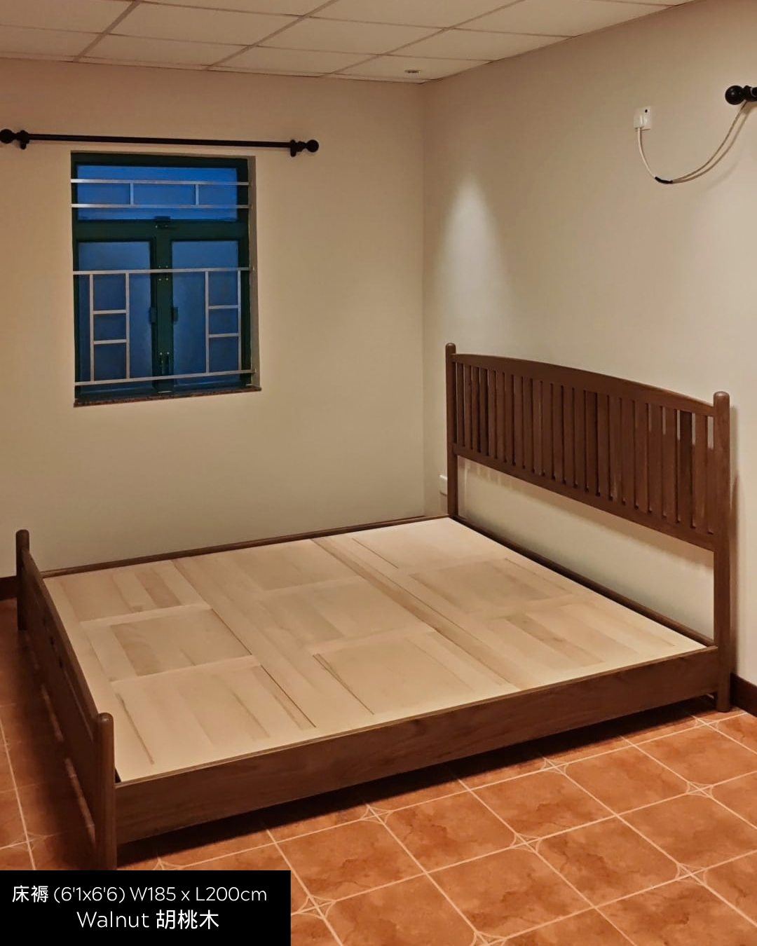 DELIGHT Bed Frame 01 實木床架(溫莎床頭板款式)