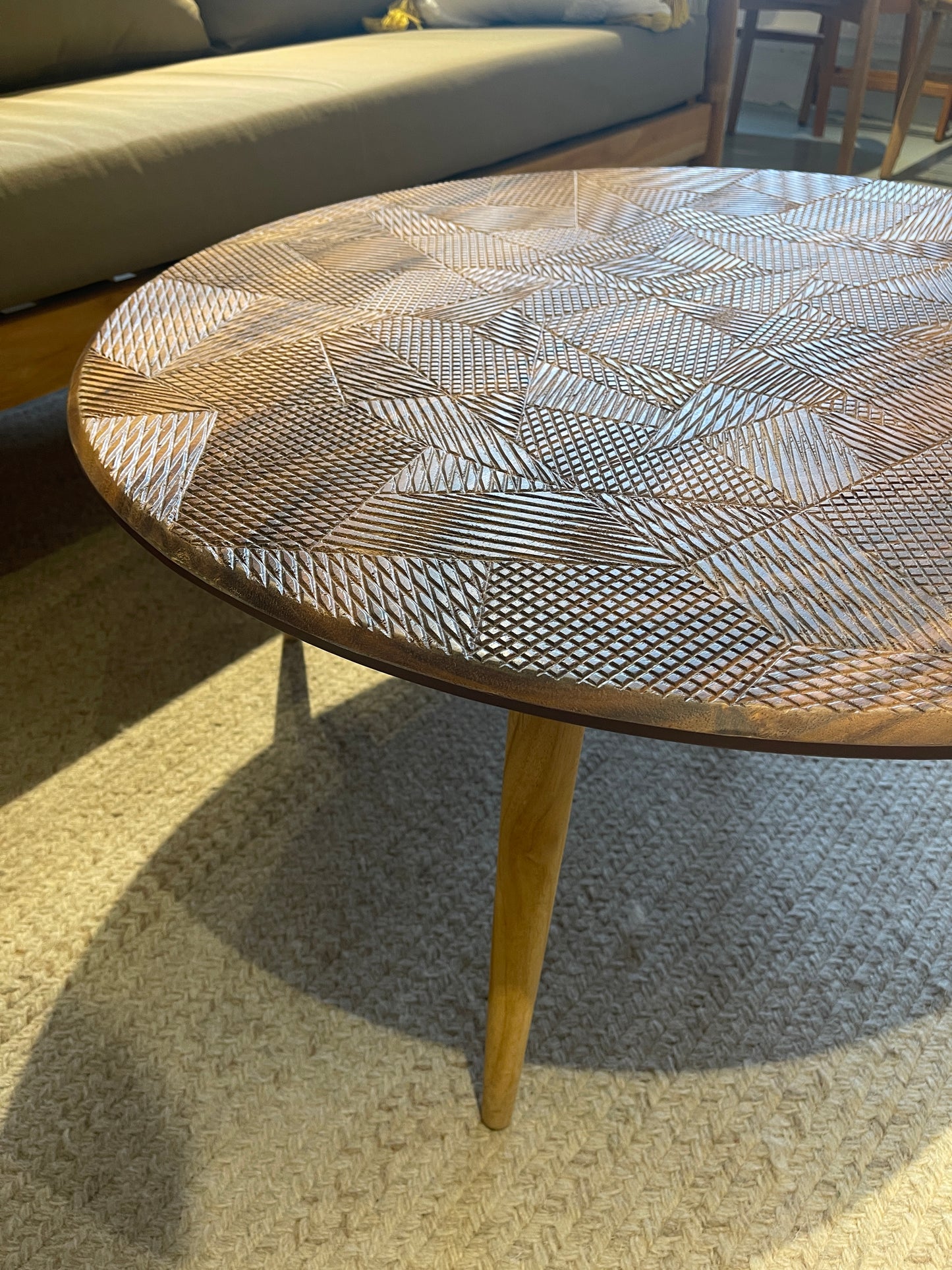 【已售罄】COCOA Large Side Table 印尼雨木雕刻茶几(陳列品出售)