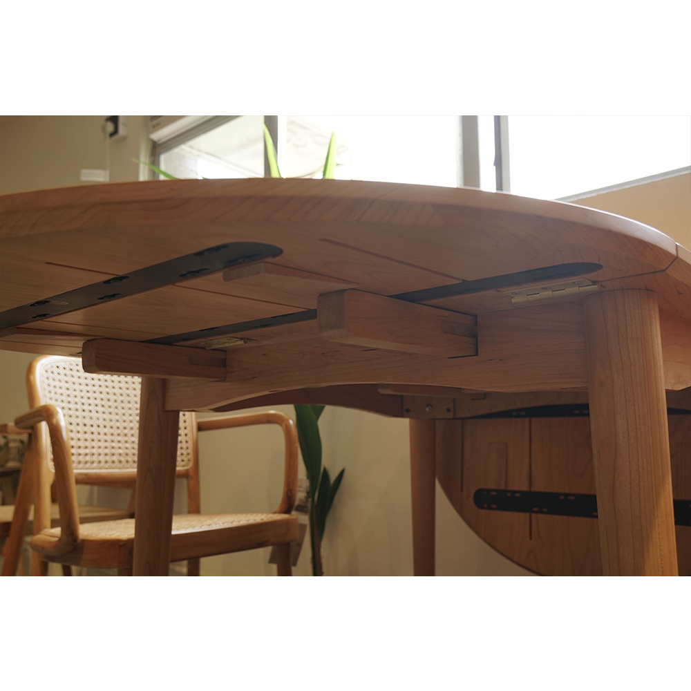 LUMINOUS Butterfly Extendable Dining Table