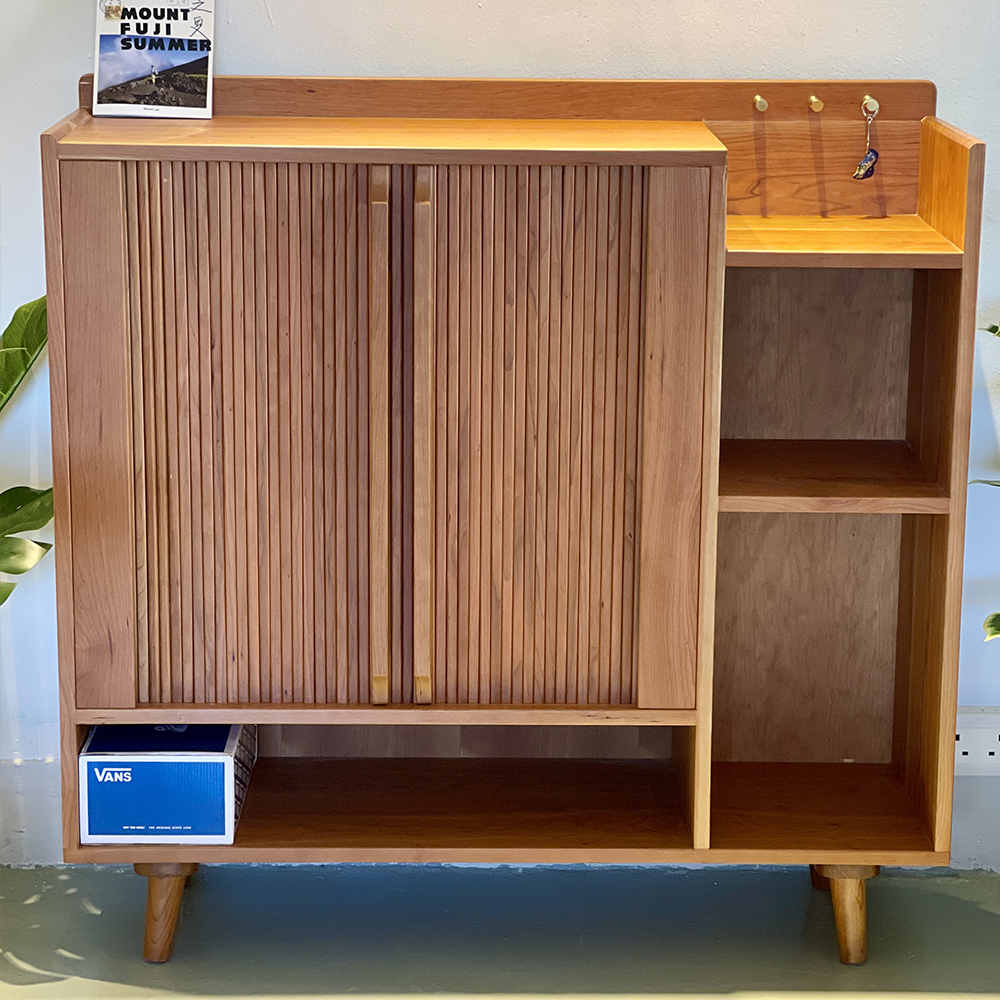 【陳列品出售】SIMPLY Shoe Cabinet 櫻桃木捲簾鞋櫃