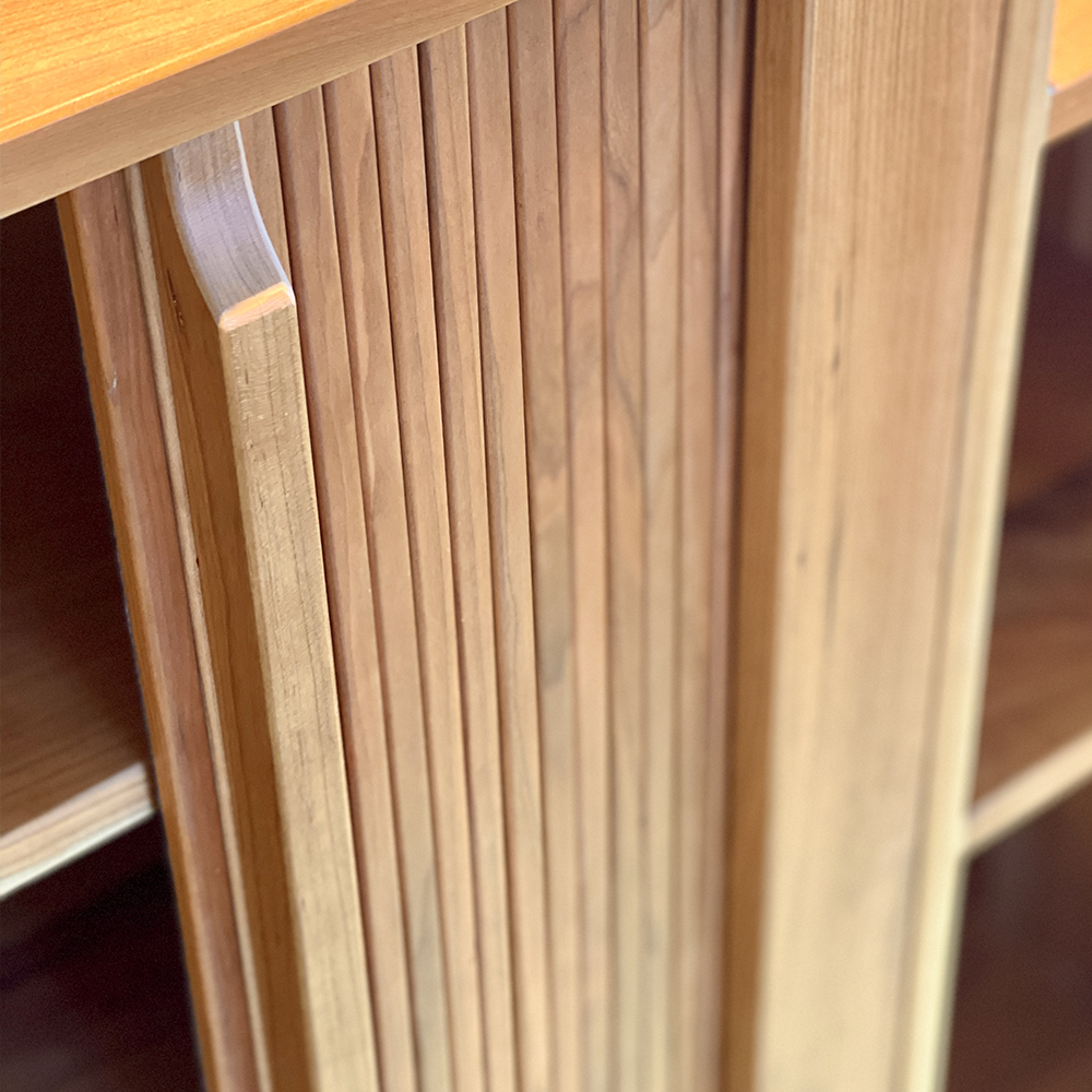 【陳列品出售】SIMPLY Shoe Cabinet 櫻桃木捲簾鞋櫃