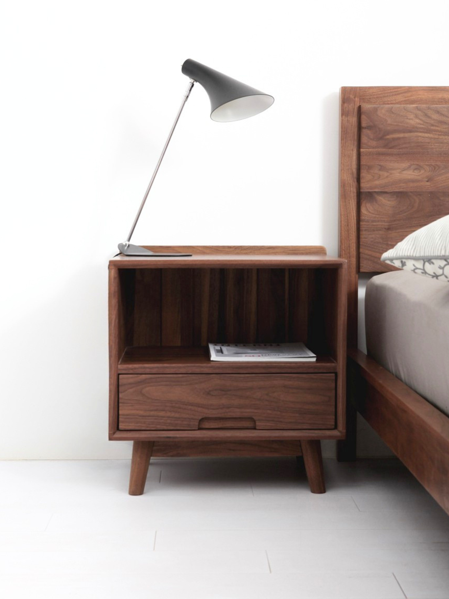 SIMPLY Storage Bedside Cabinet 