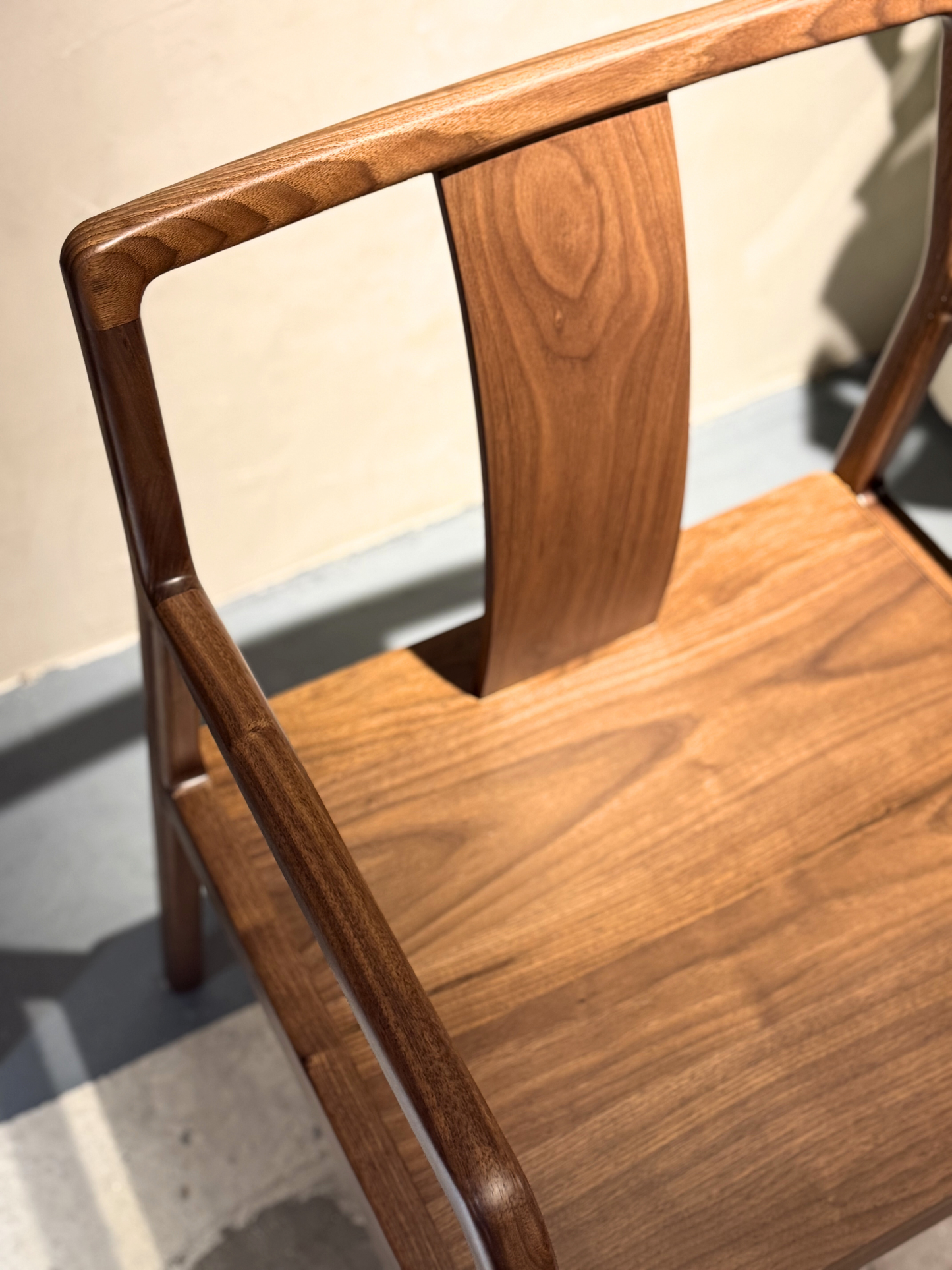 FOREST Chair with Handle 02 實木扶手餐椅