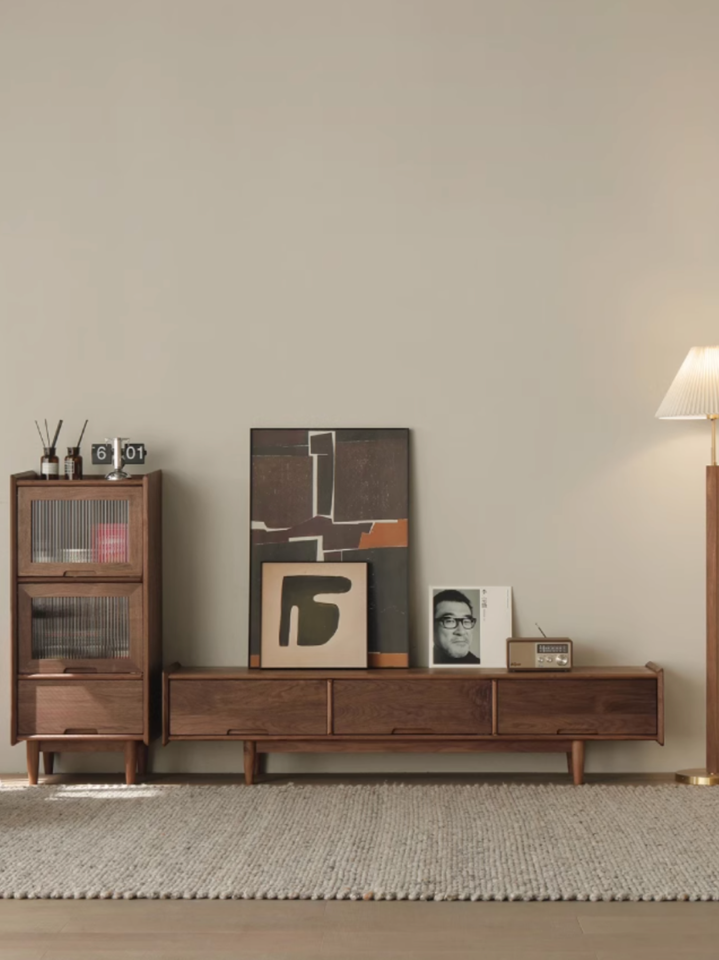 SIMPLY 2-drawer TV Board with lift-up Door 實木電視櫃（可訂造）