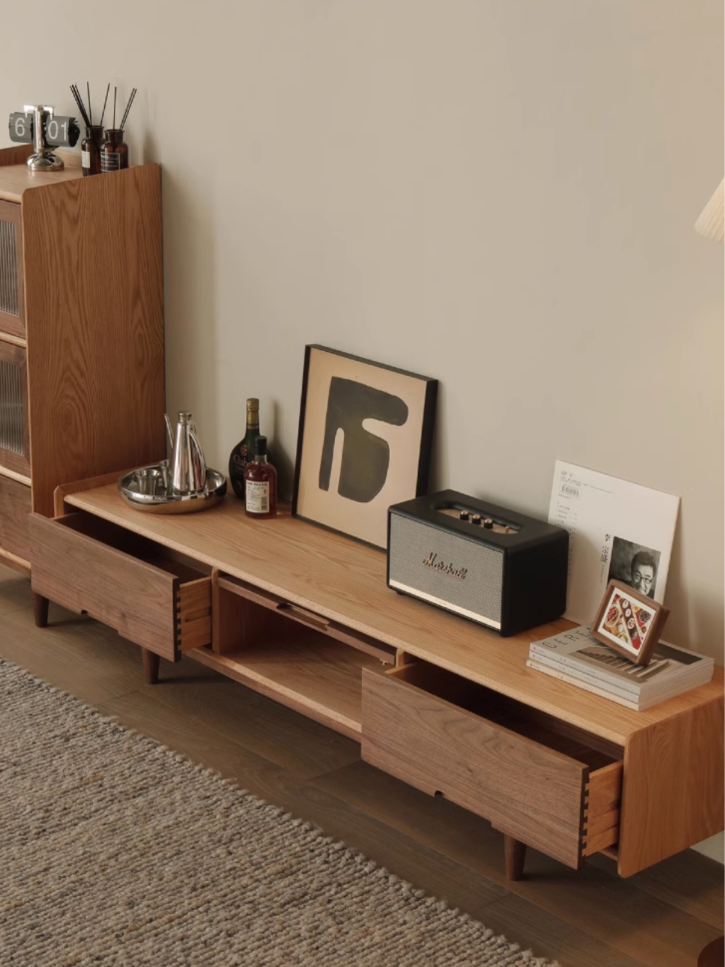 SIMPLY 2-drawer TV Board with lift-up Door 實木電視櫃（可訂造）