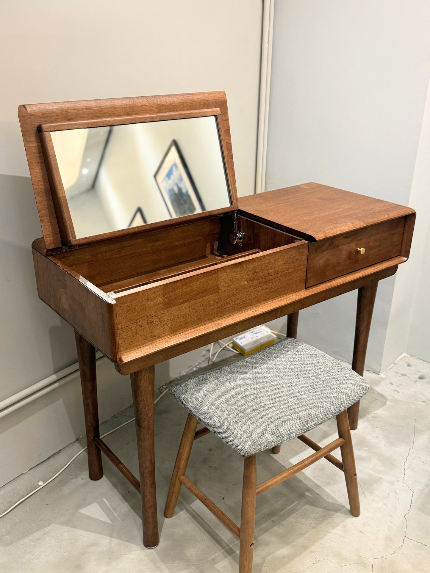 VARIETY-Arch Vanity Desk 實木梳妝枱