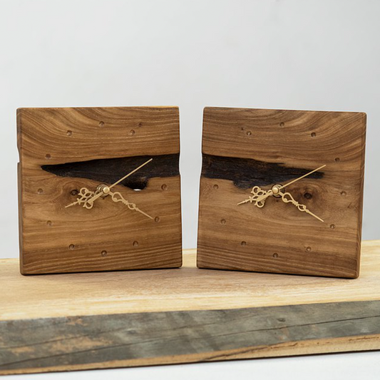 Appreciating wood | Elm twin log silent desk standing clock