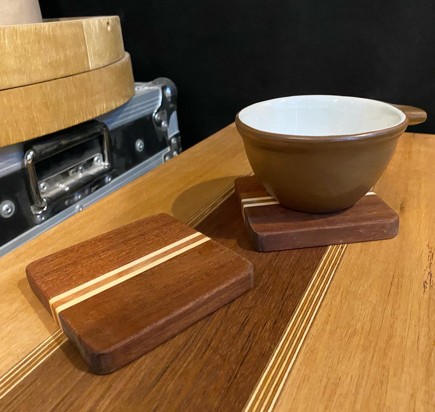 Solid wood dinner plates &amp; coasters 