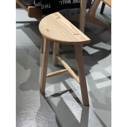 FOREST Stool 02 實木半圓凳仔