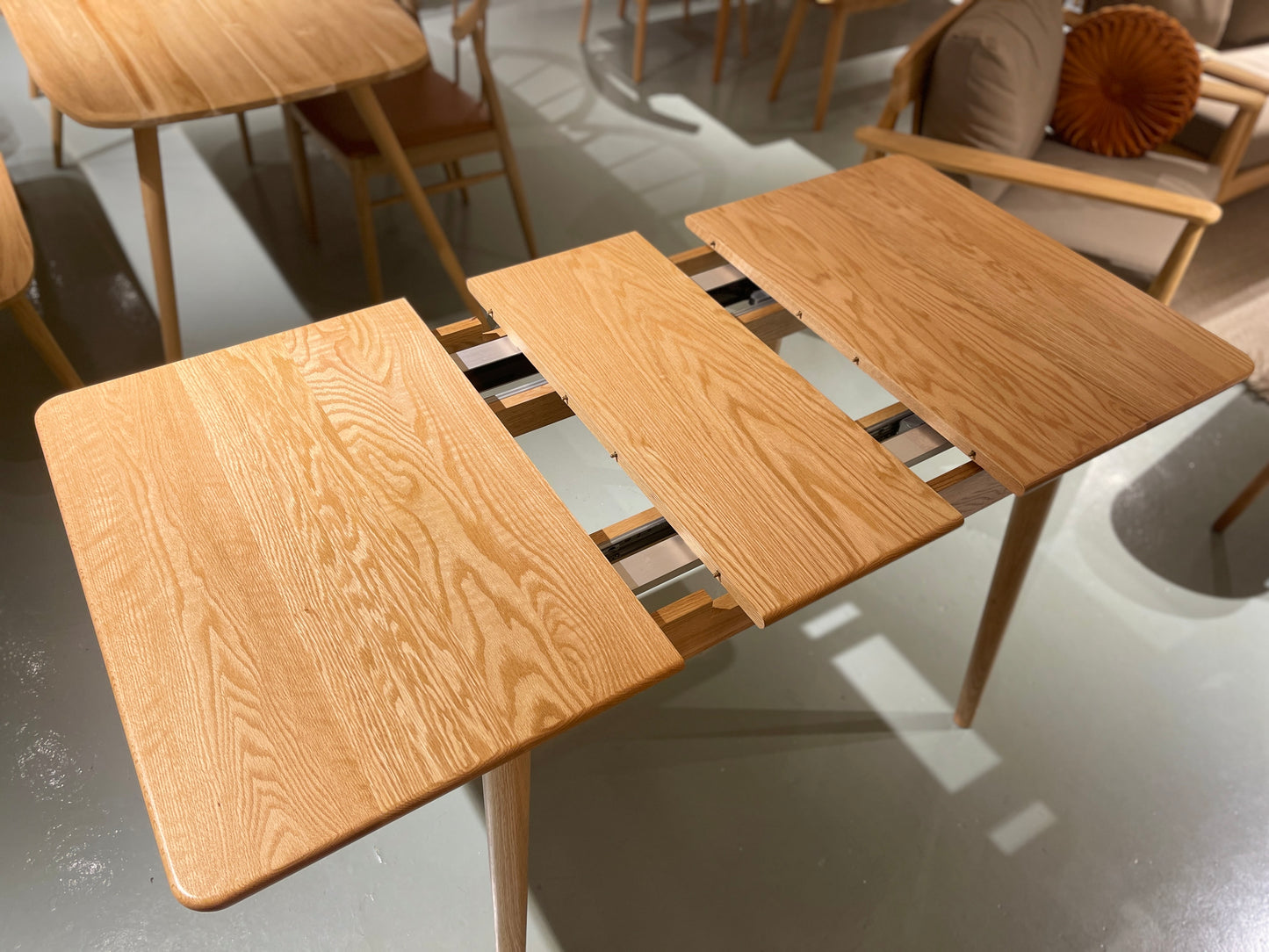 【Sold Out】LUMINOUS Extendable Dining Table 01 solid wood opening table