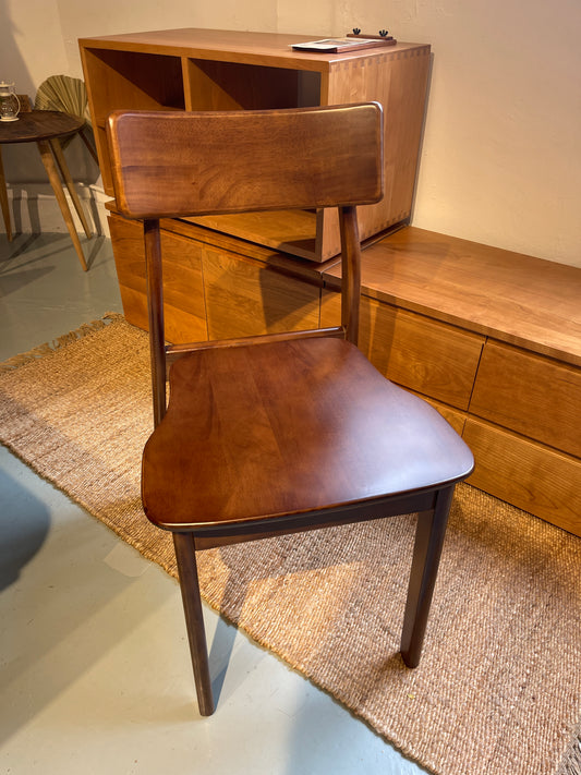 【已售罄】VARIETY Curve Stackable Dining Chair 實木可疊起餐椅